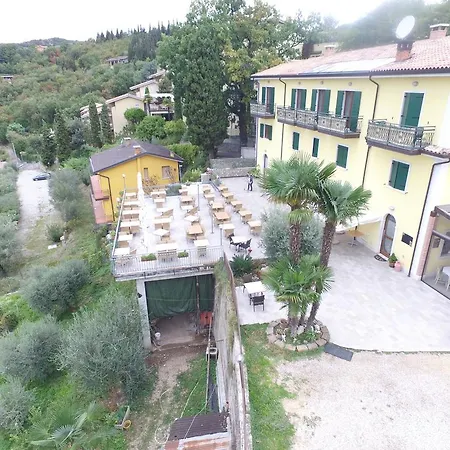Affittacamere Battistoli Costermano