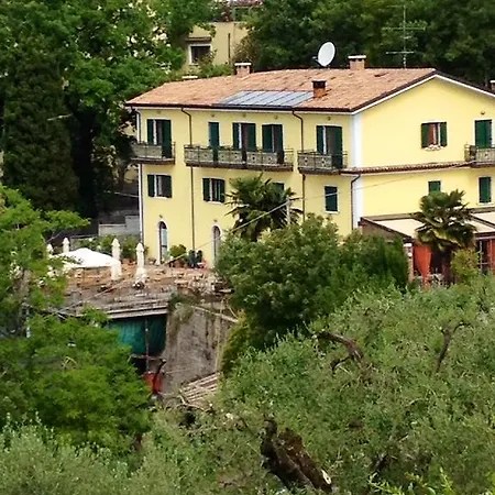 Affittacamere Battistoli Pensionat *